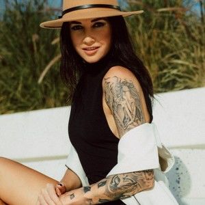 Meet your Posher, Opal